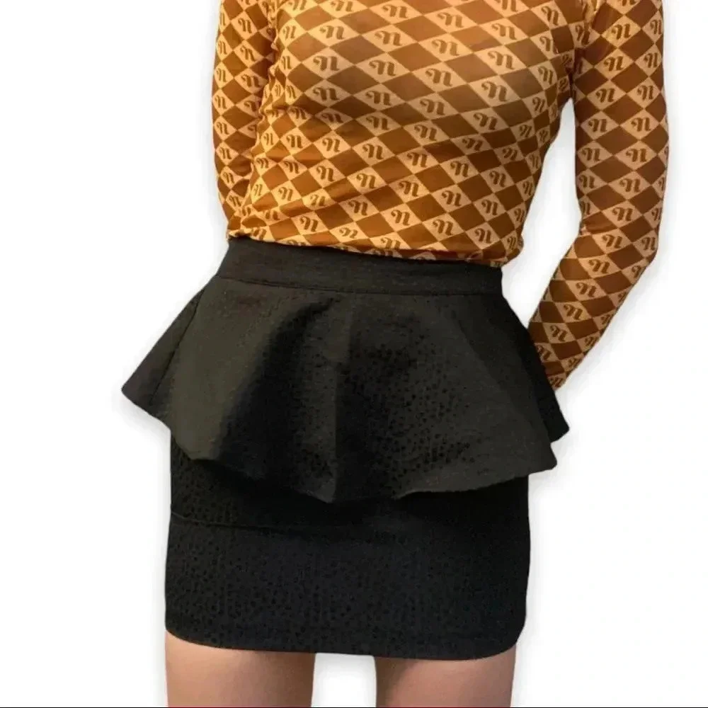 Silence + Noise Peplum Dotted Jacquard Black Mini Skirt Size 2